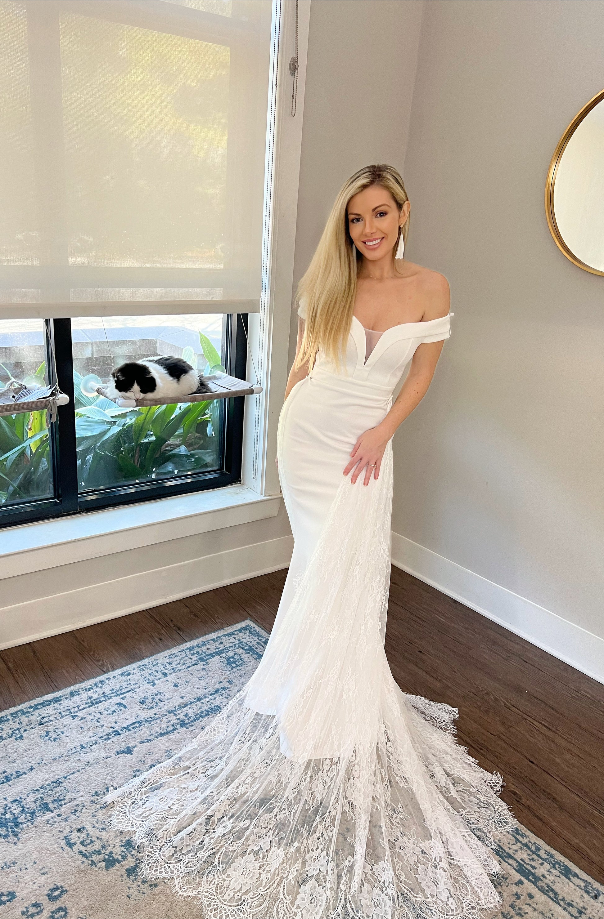 Pinned open front lace detachable wedding train, boho wedding dress, trending bridal looks, chantilly scalloped lace wedding skirt