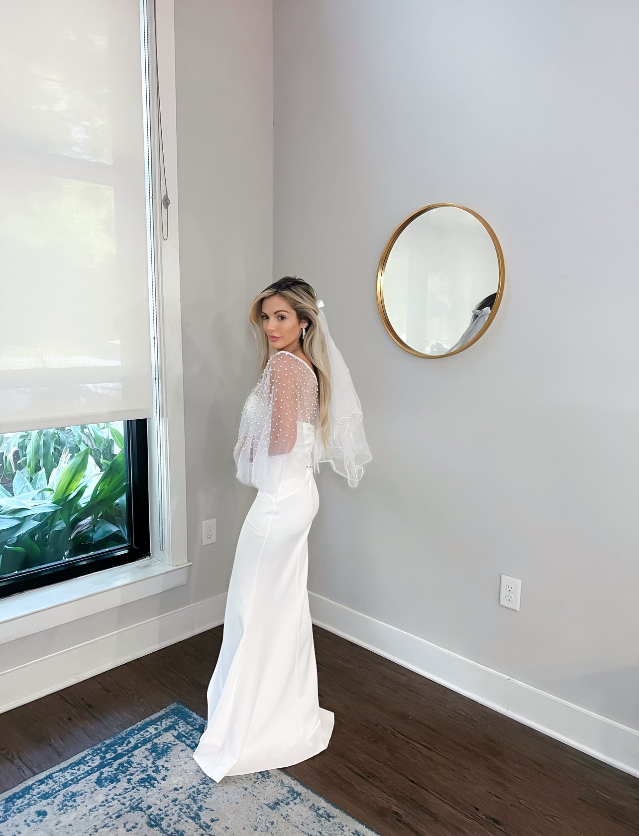 Pearl beaded wedding jacketed bat wing sleeves
