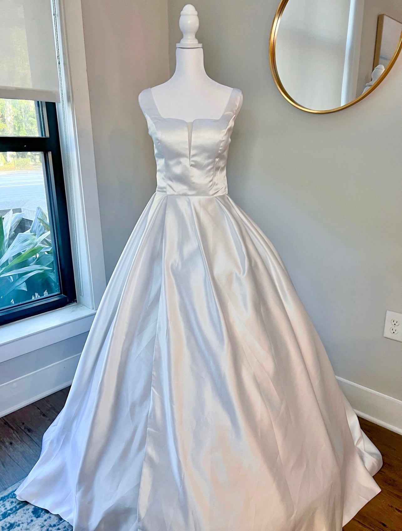 Leg Slit Ballgown Wedding Dress with Long Beautiful Train