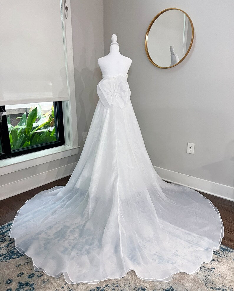 Detachable Satin Accent Bow Wedding Train/Overskirt