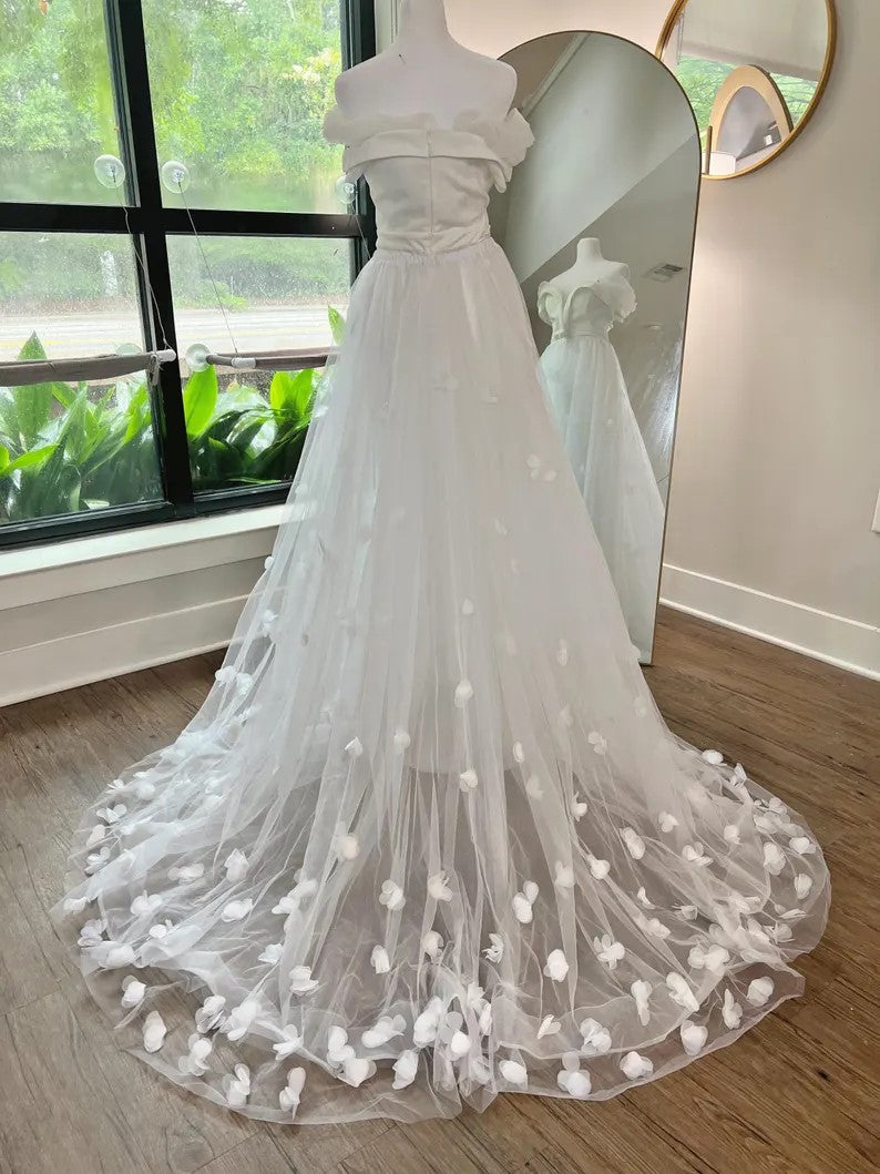 Whimsical White 3D Floral Petals Full Bridal Overskirt - Romantic Wedding Looking M / Custom Color Whimsical White 3D Floral Petals Full Bridal Overskirt - Romantic Wedding Looking M / Custom Color