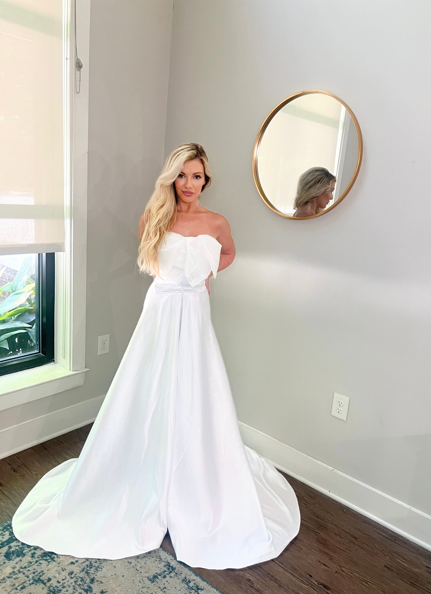 Sophisticated Strapless Gown with Detachable Skirt