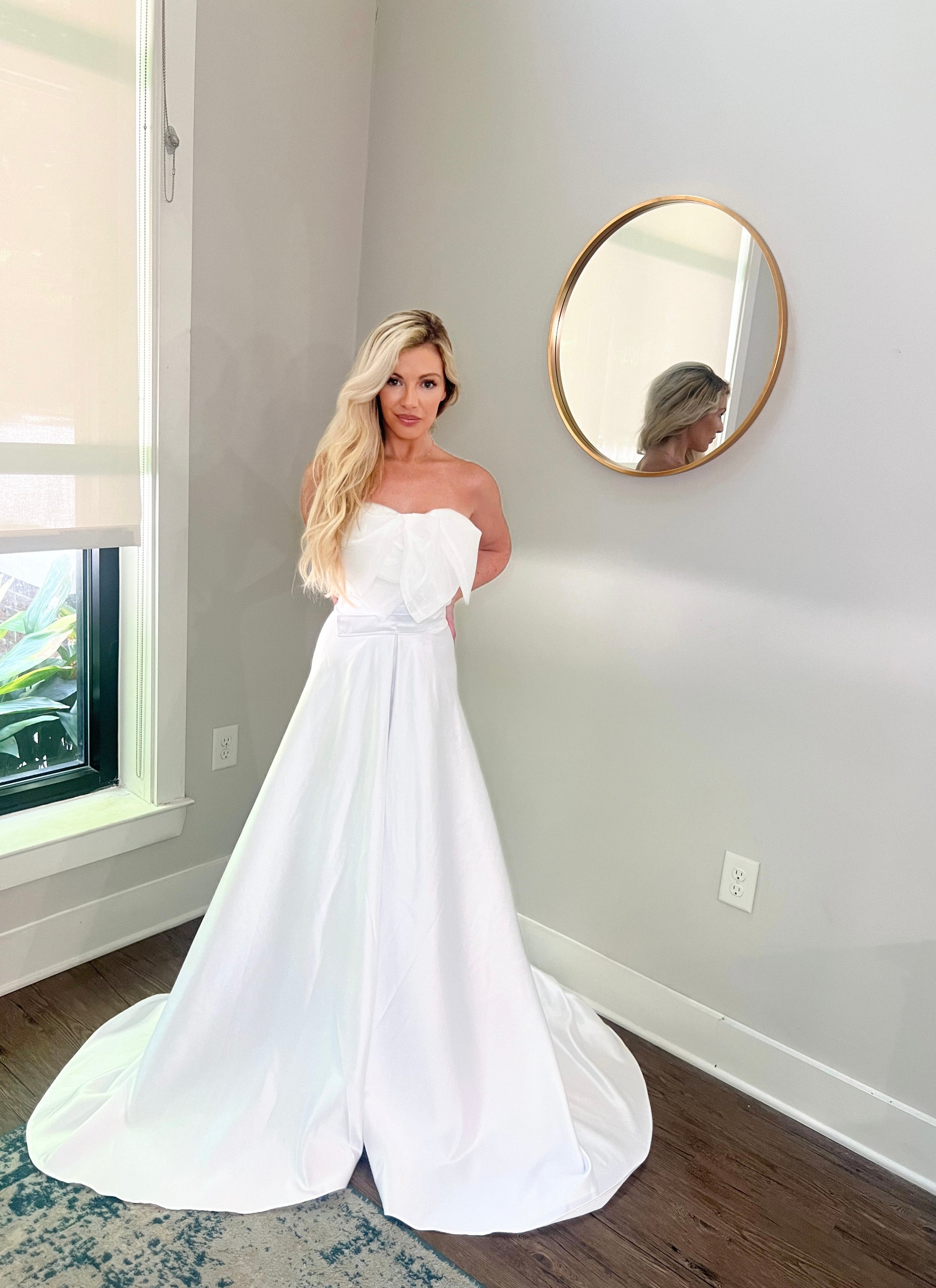 Sophisticated Strapless Gown with Detachable Skirt