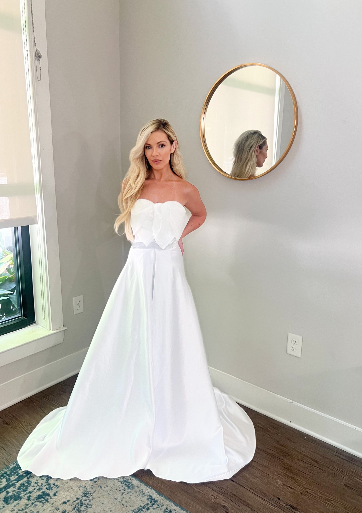 Bridal Chiffon Bow Wedding Dress with Removable Wedding train