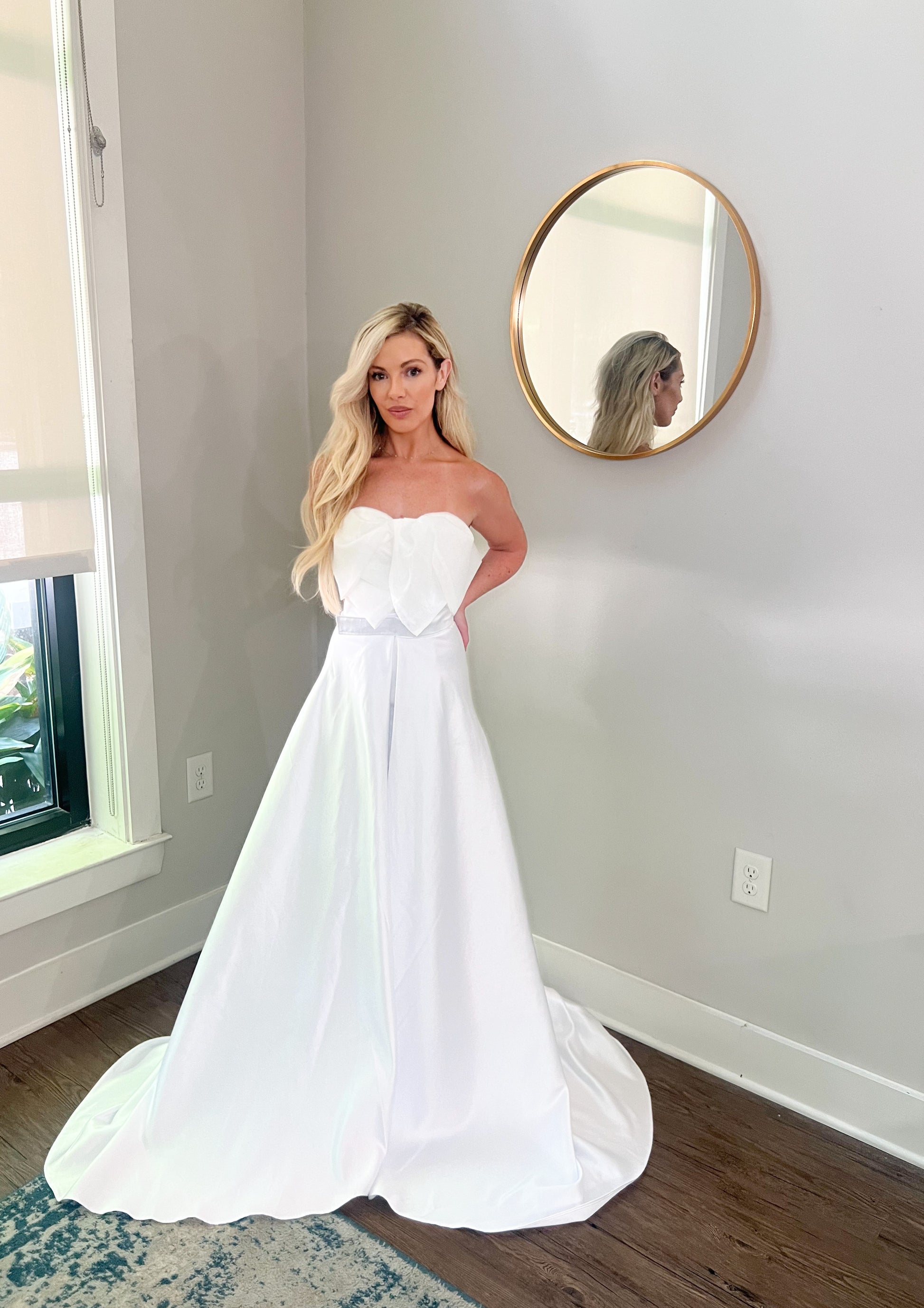 Bridal Chiffon Bow Wedding Dress with Removable Wedding train