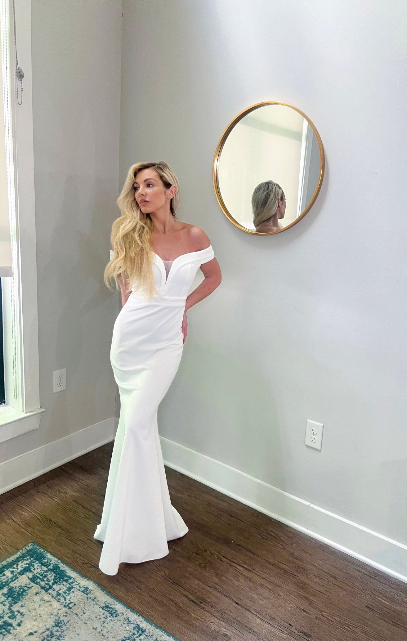 Beautiful form fitting wedding gown, stretchy material wedding gown mermaid wedding dress, zipper back wedding dress