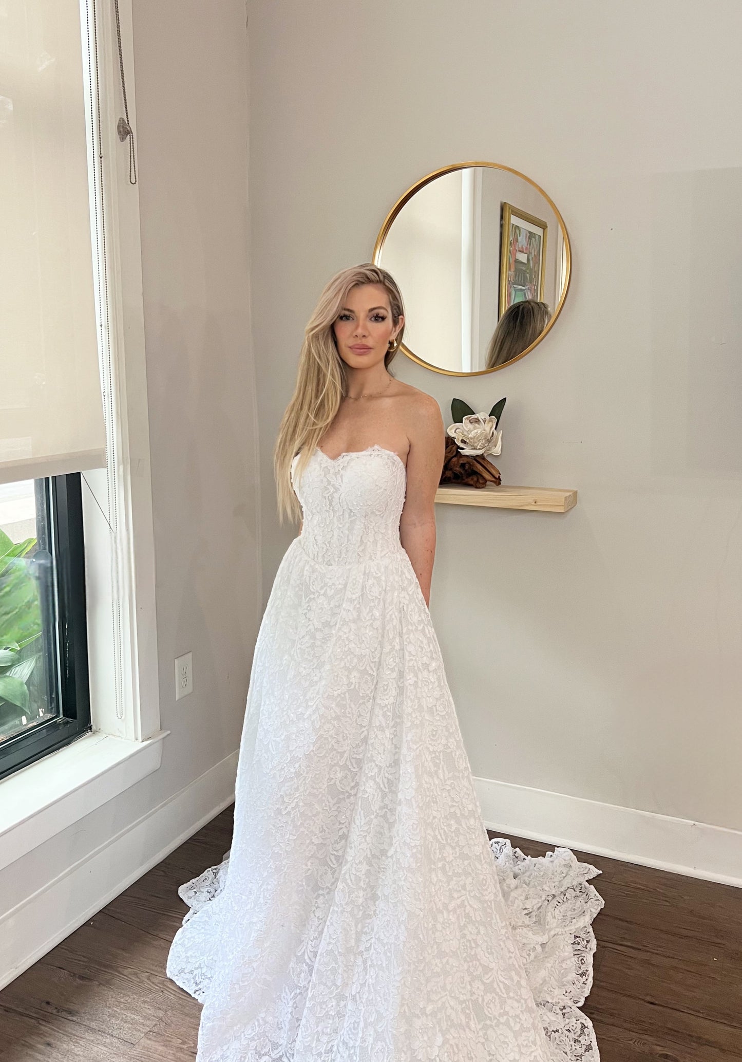 Elegant Lace Ballgown Wedding Dress – Strapless Bridal Perfection