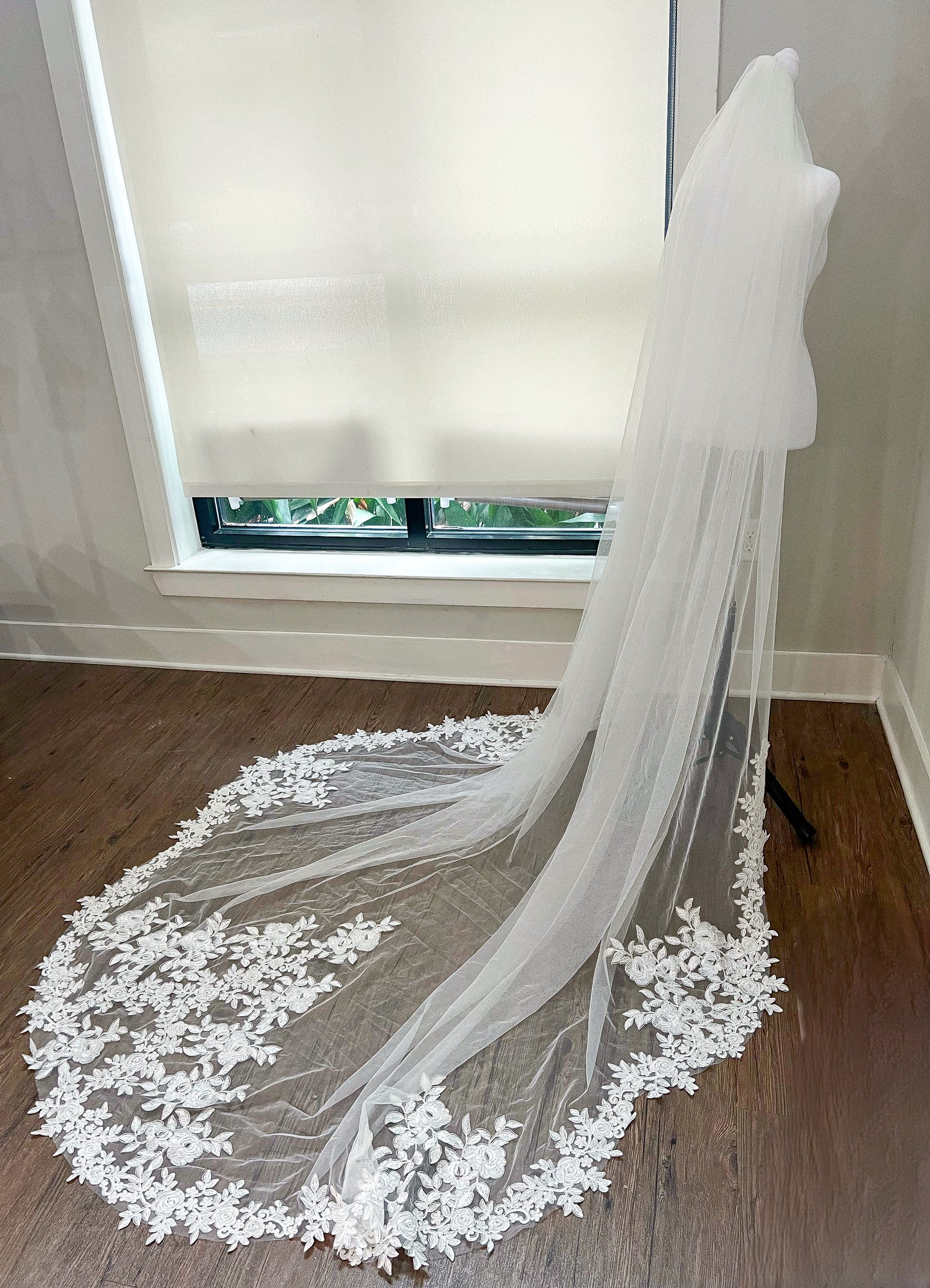 Lace Ankle Trim Wedding Veil, Long bridal veil, spring wedding bridal veil, outdoor wedding bridal veil