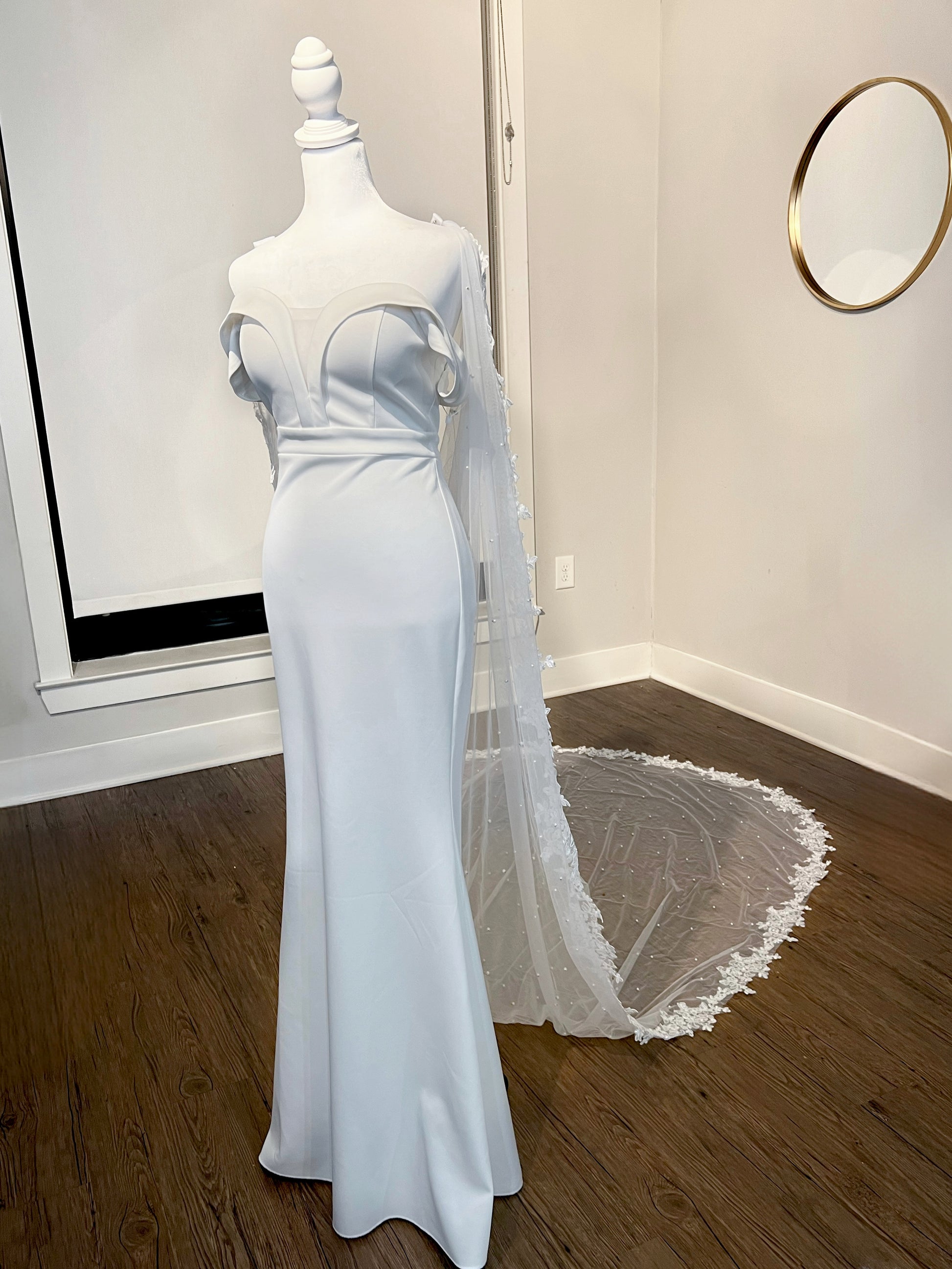 Affordable wedding dresses, affordable wedding accessories, detachable wedding sleeves