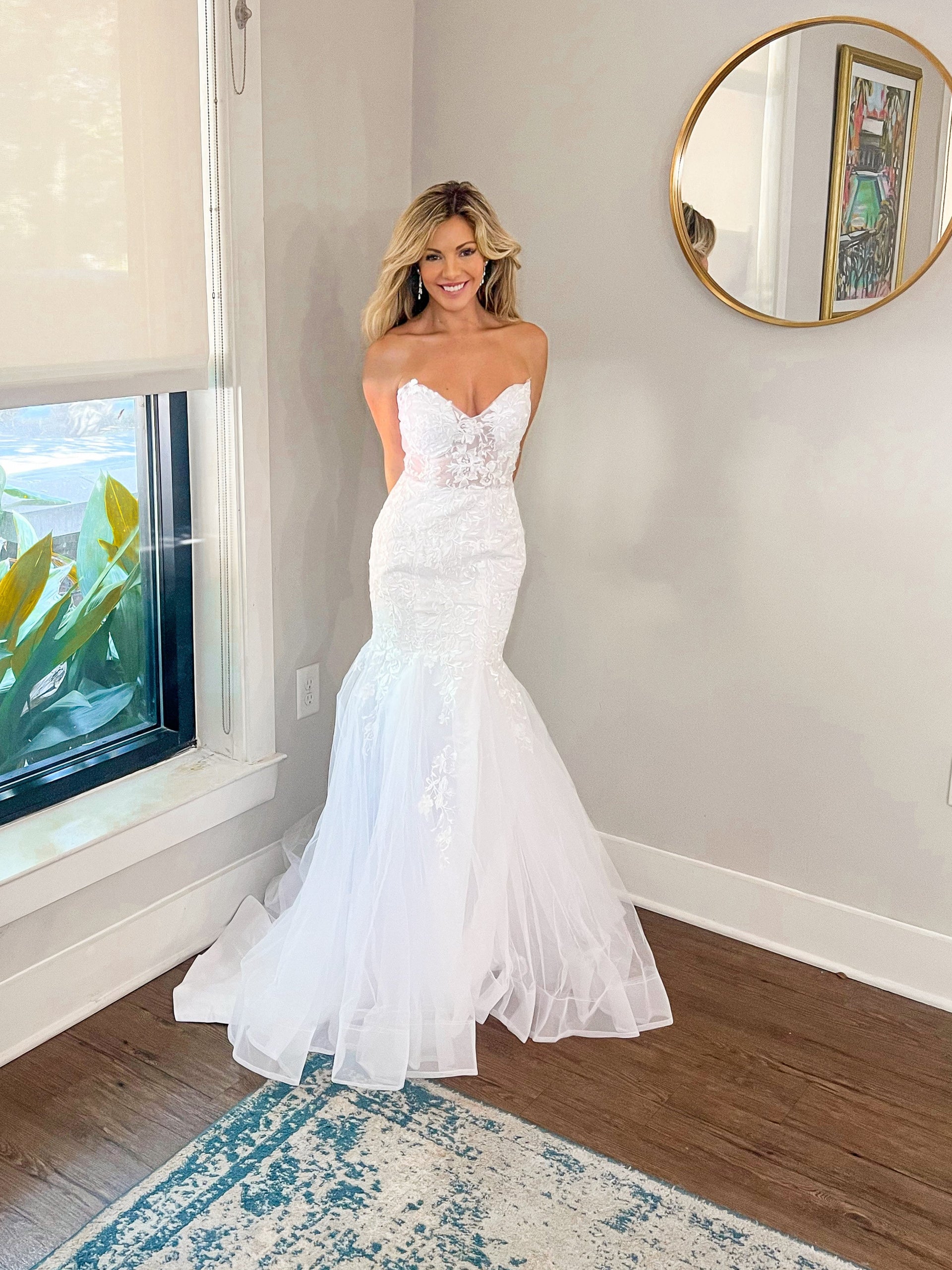 Strapless Sweetheart Lace Mermaid Bridal Gown: Elegant Embroidery 10