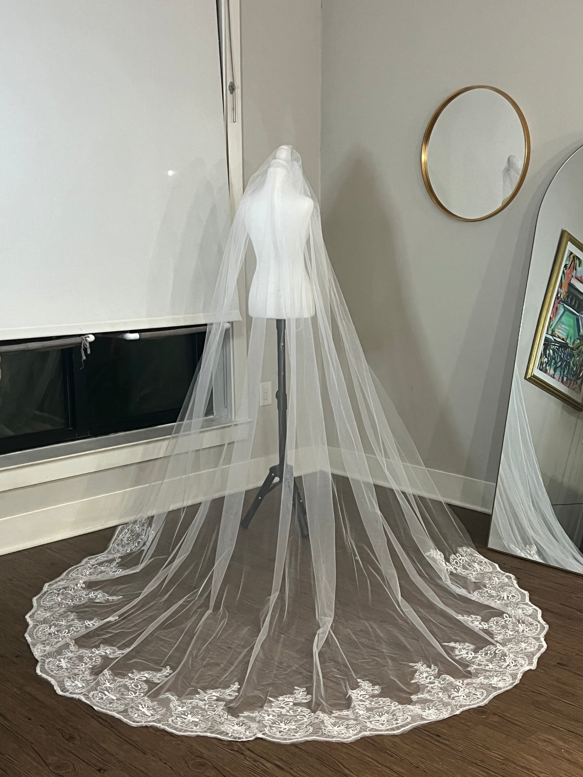 New X-long elegant lace/ sequined cathedral veil TG1031L120: Cathedral Length Veil with Scalloped Sequin Lace  main image 4