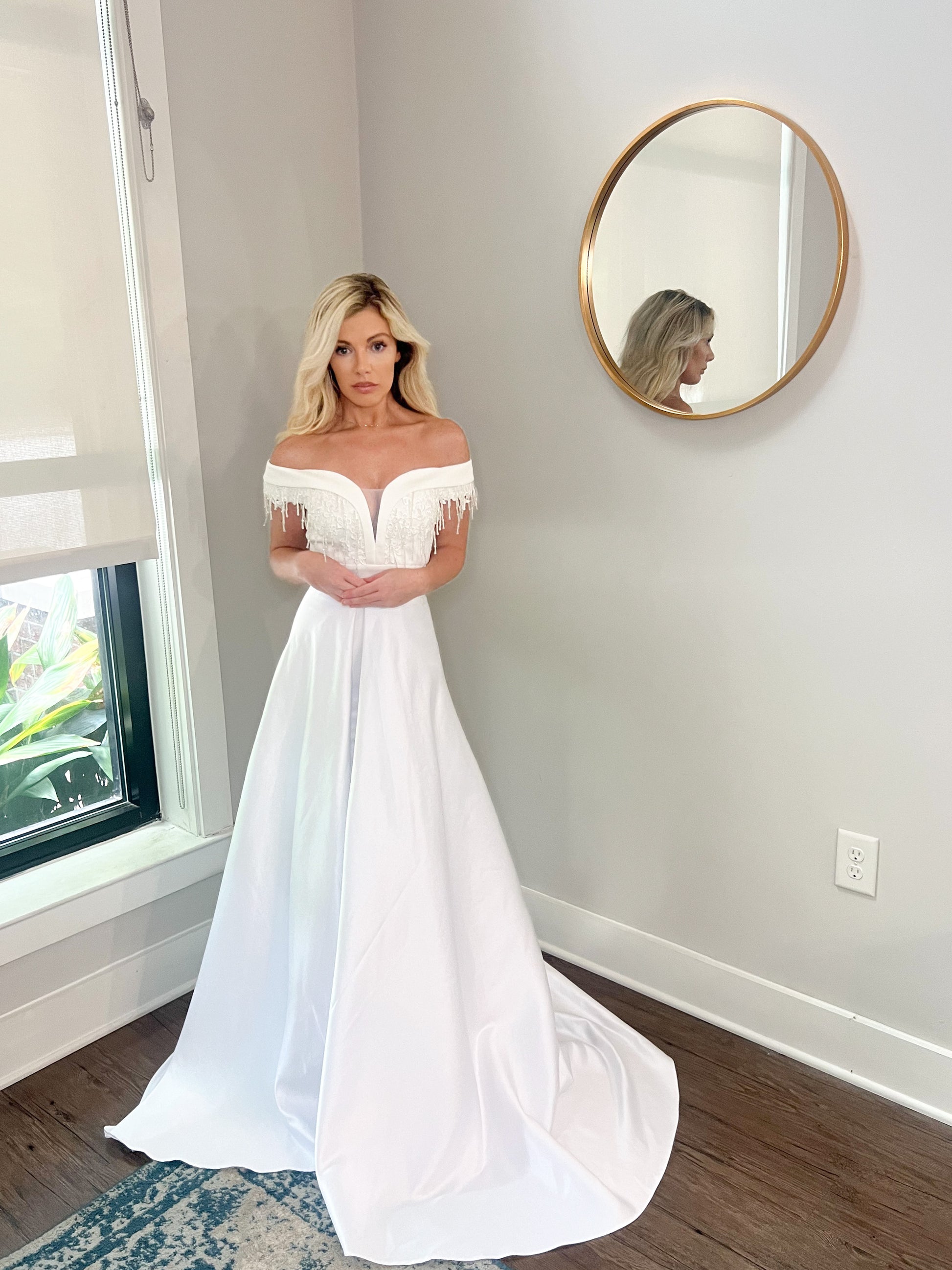 Ballgown BRidal Overskirt with Luxurious Trumpet Wedding Dress with Crystal Appliques