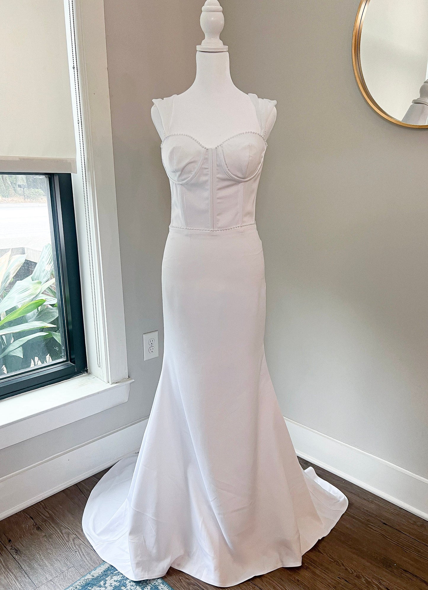 Elegant Mermaid Wedding Dress Sweep Train Removable Satin Skirt